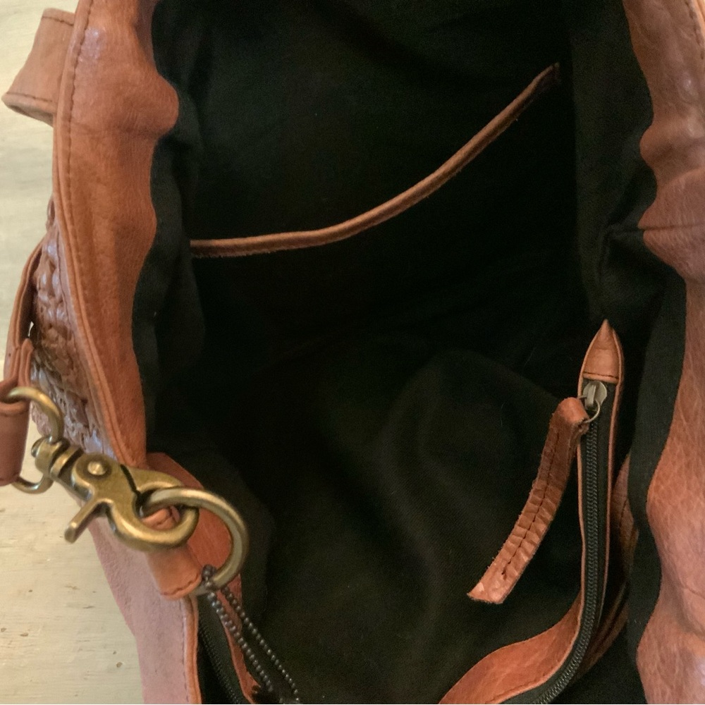 Day & Mood Leather Shoulder handbag Like New - Picture 5 of 10